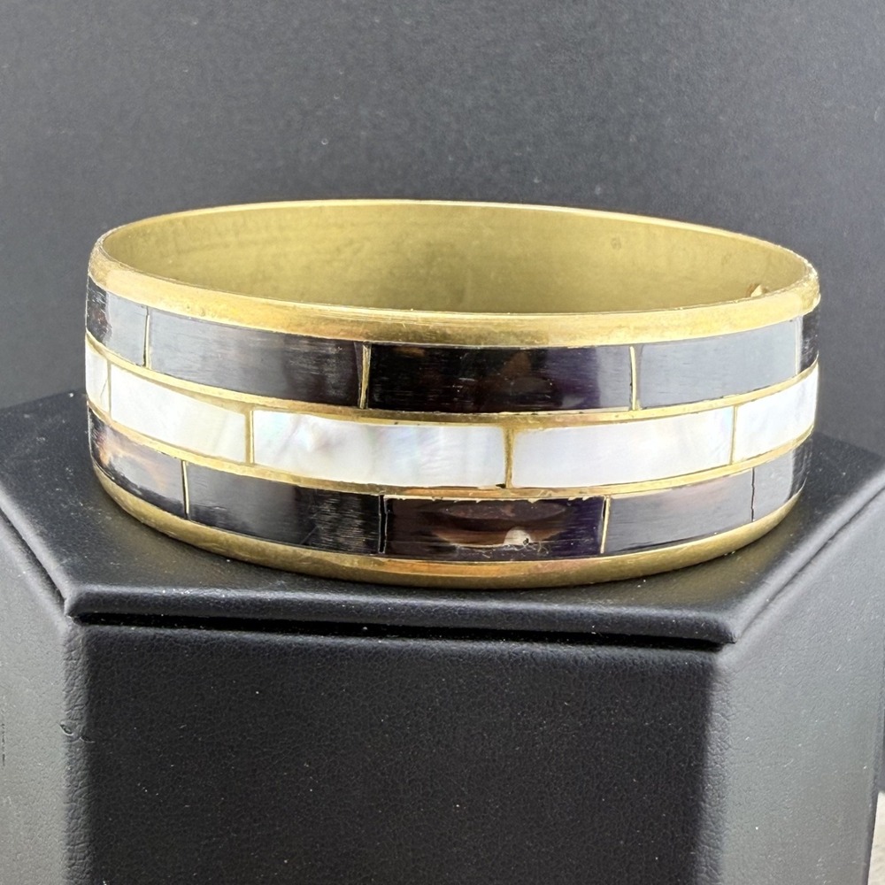 Vintage Estate Bangle Bracelet Gold Tone Inlay Shell Bohemian 8.5"